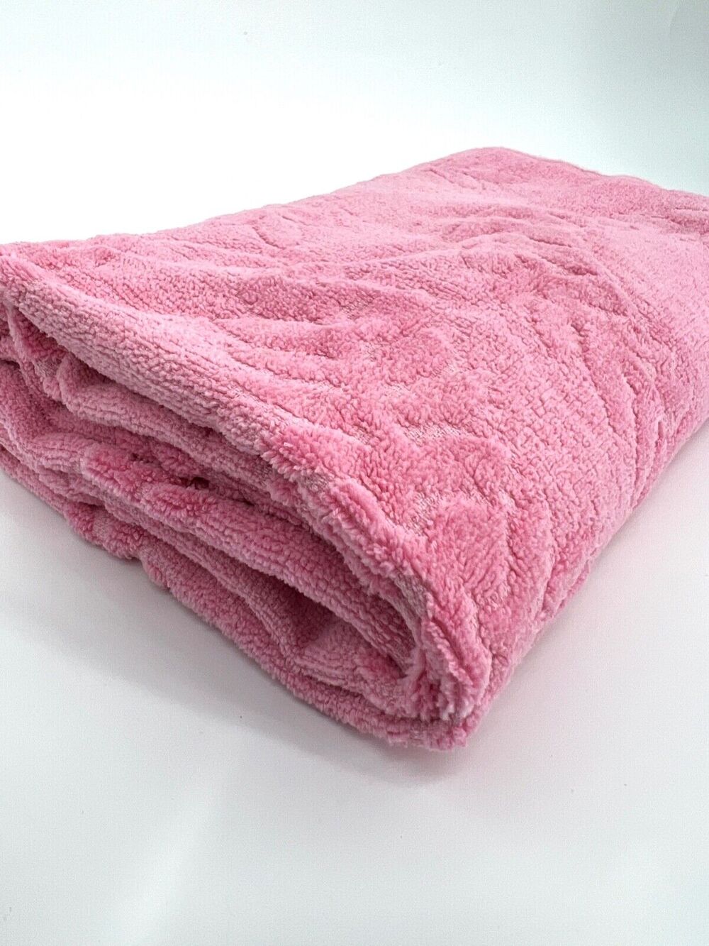 Vintage 70s Cannon Pink Sculpted Bath Towel Hugs & Kisses X's & O's